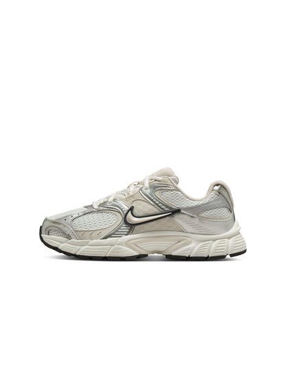 Nike Womens V5 Runner - Summit White by Denim Exchange