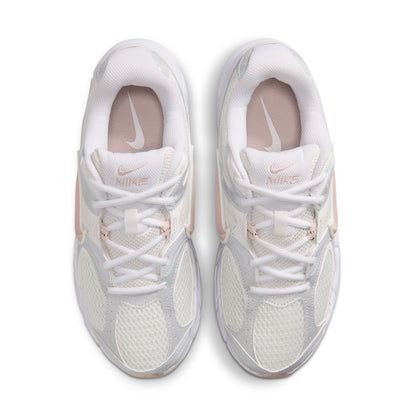 Nike Womens V5 Rnr - Summit White by Denim Exchange