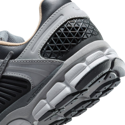 Nike Mens Zoom Vomero 5 - Smoke Grey by Denim Exchange