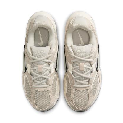 Nike Womens V5 RNR - Light Orewood Brown by Denim Exchange