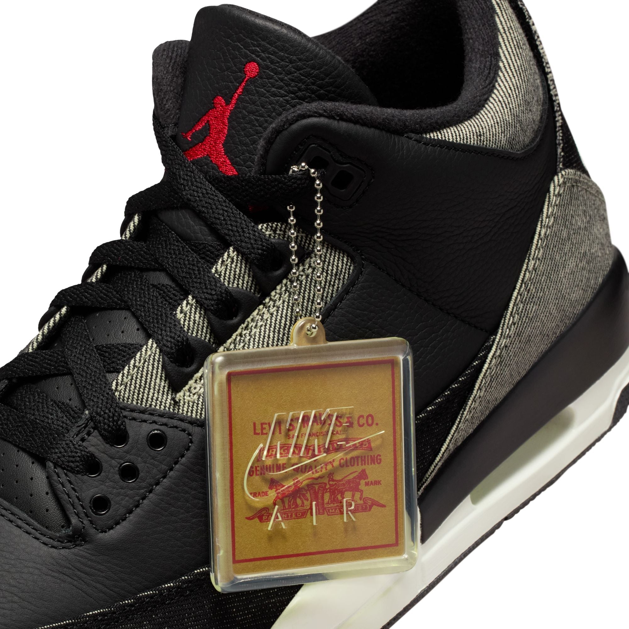 Air Jordan 3 x Levi&