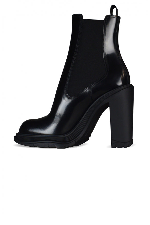 Alexander Mcqueen Women Tread Chelsea Boots by Luosophy