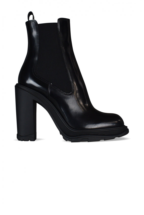Alexander Mcqueen Women Tread Chelsea Boots by Luosophy