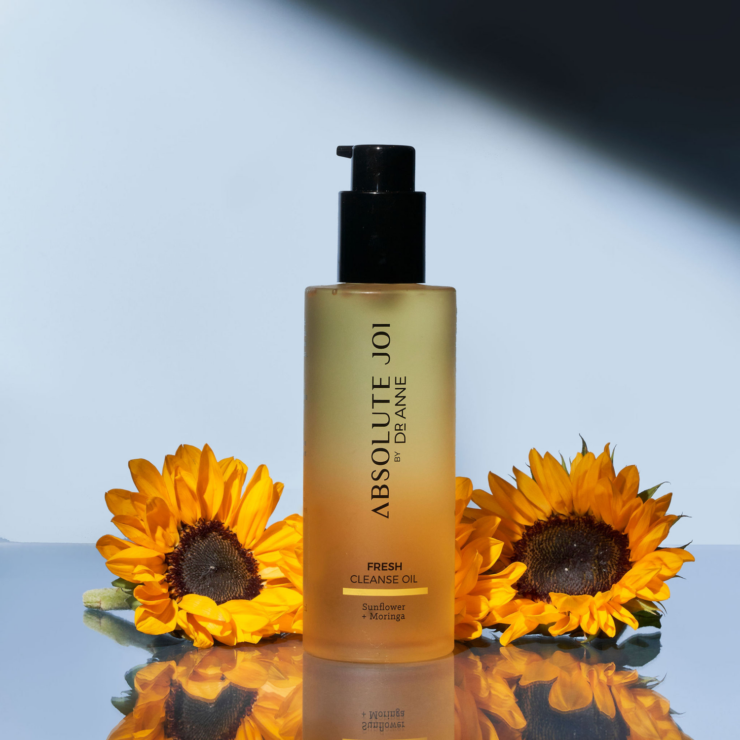 Cleansing Oil with Sunflower &amp; Moringa
