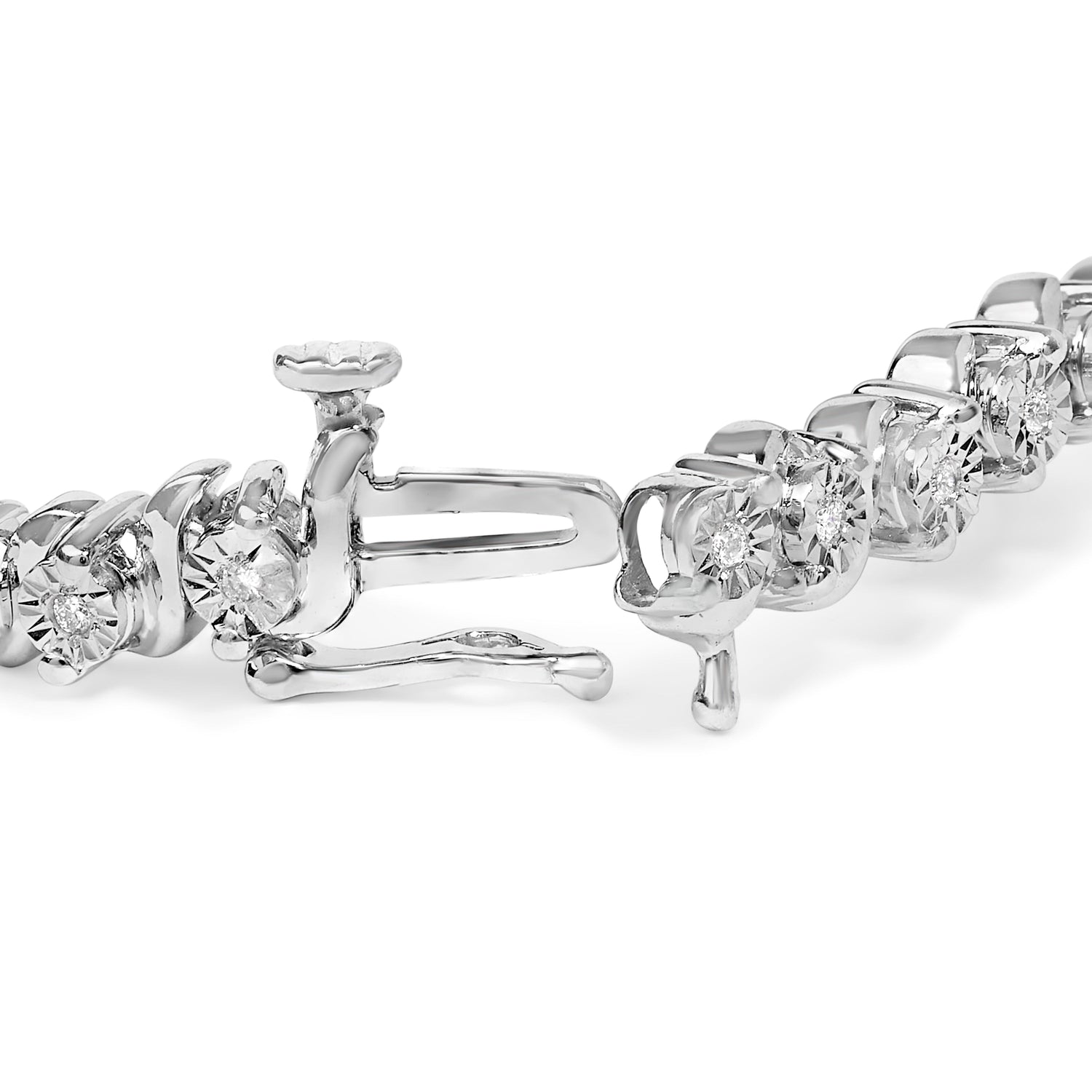 .925 Sterling Silver 1/4 Cttw Diamond Station and S Link Bracelet by Bids.com