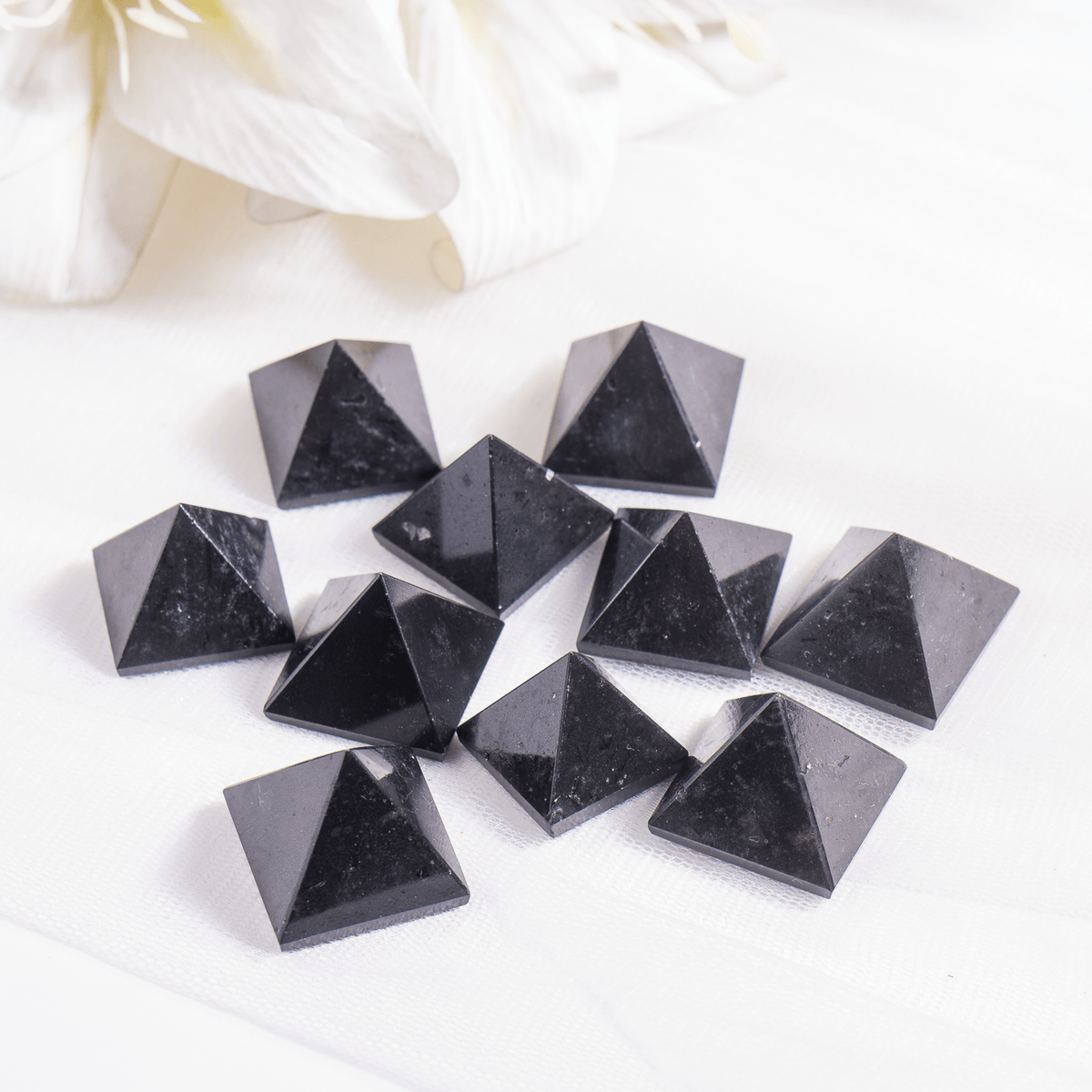 Black Tourmaline Pyramids (Promote Courage and Self-Confidence)