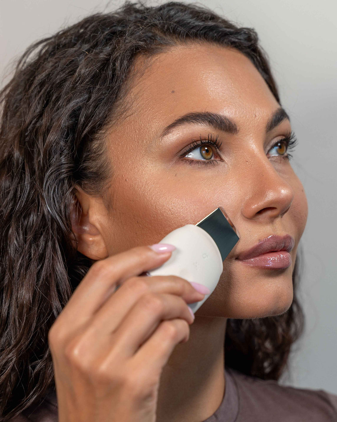 Blyss Iris – Ultrasonic Facial Scrubber &amp; Skin Spatula