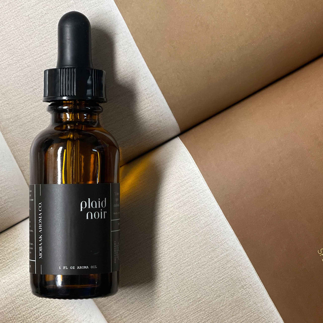 Plaid Noir Aroma Oil