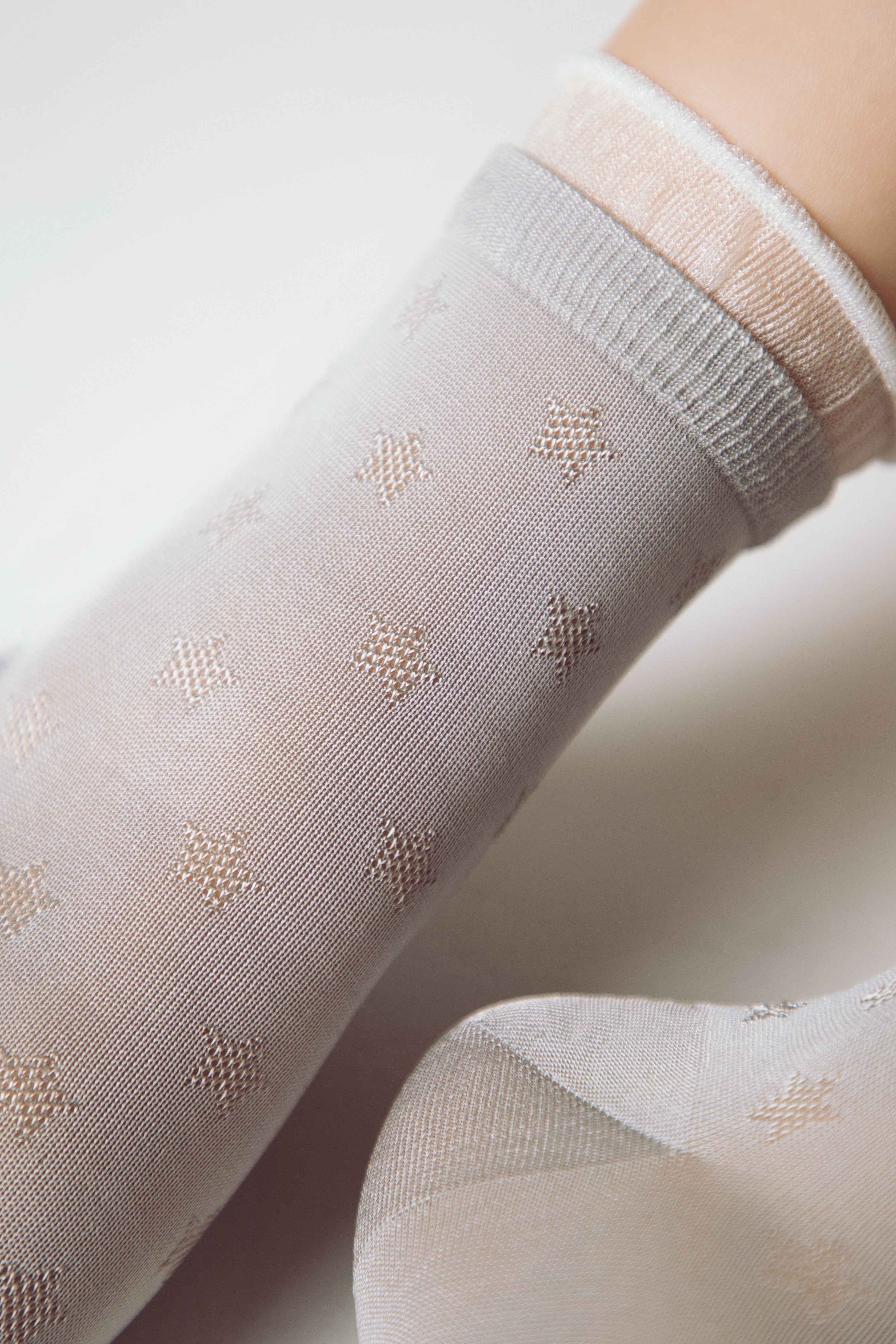 Conte Socks Classic - 491 Glossy Pattern and Decorative Transparent Mesh