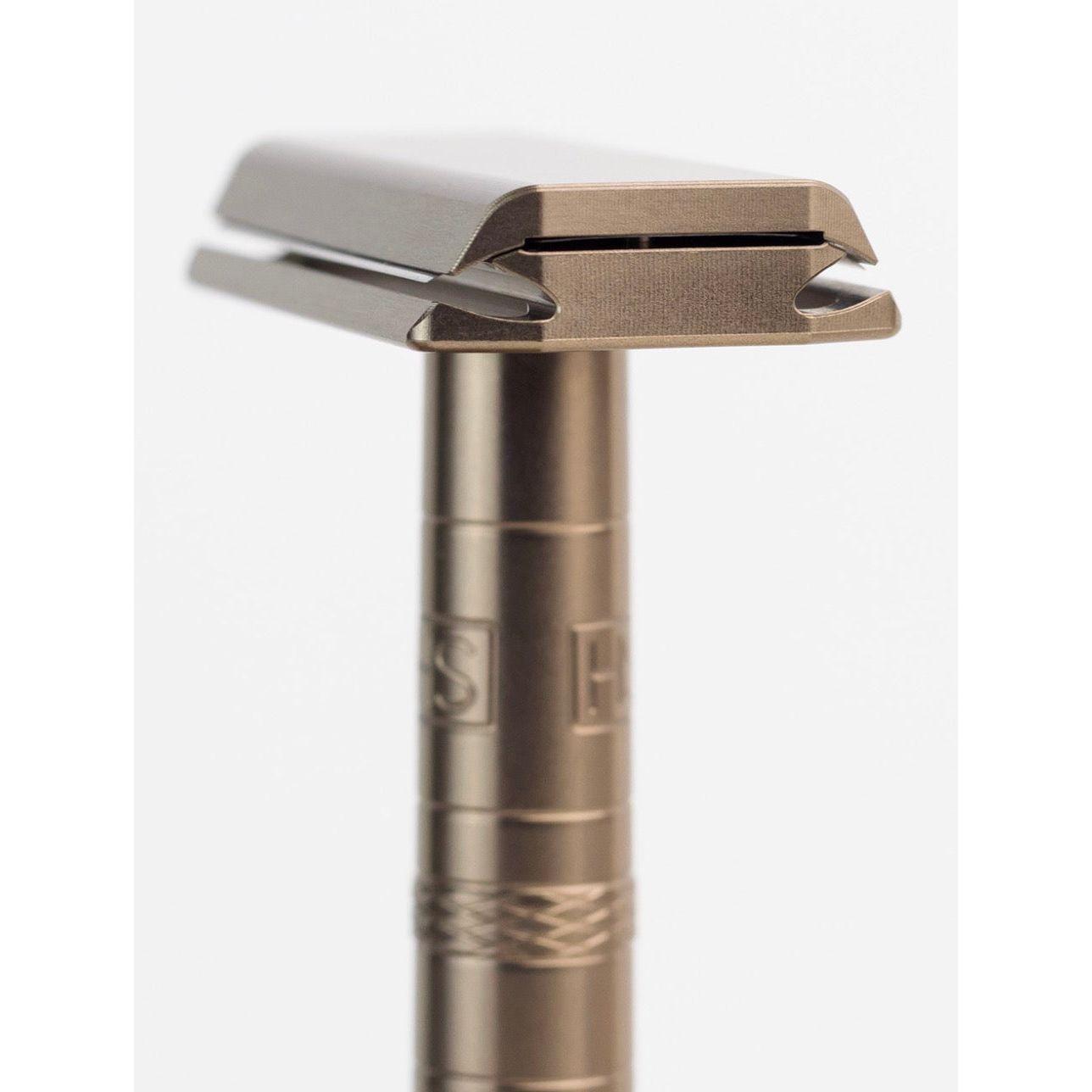 Henson Shaving [AL13-V2] Medium Safety Razor by Pasteur Pharmacy