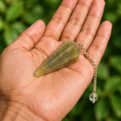 Green Aventurine Pendulum (Cleansing and Stress Relief)
