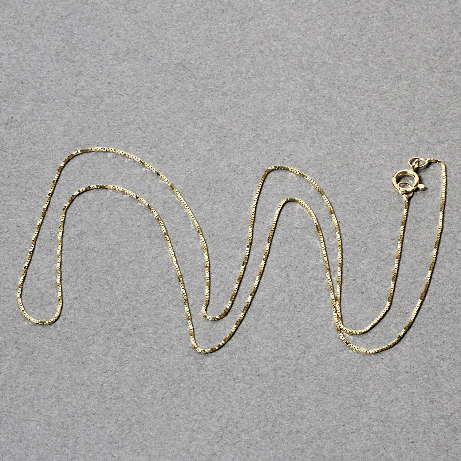 14k Yellow Gold Classic Box Chain (0.45 mm) - DestGlow