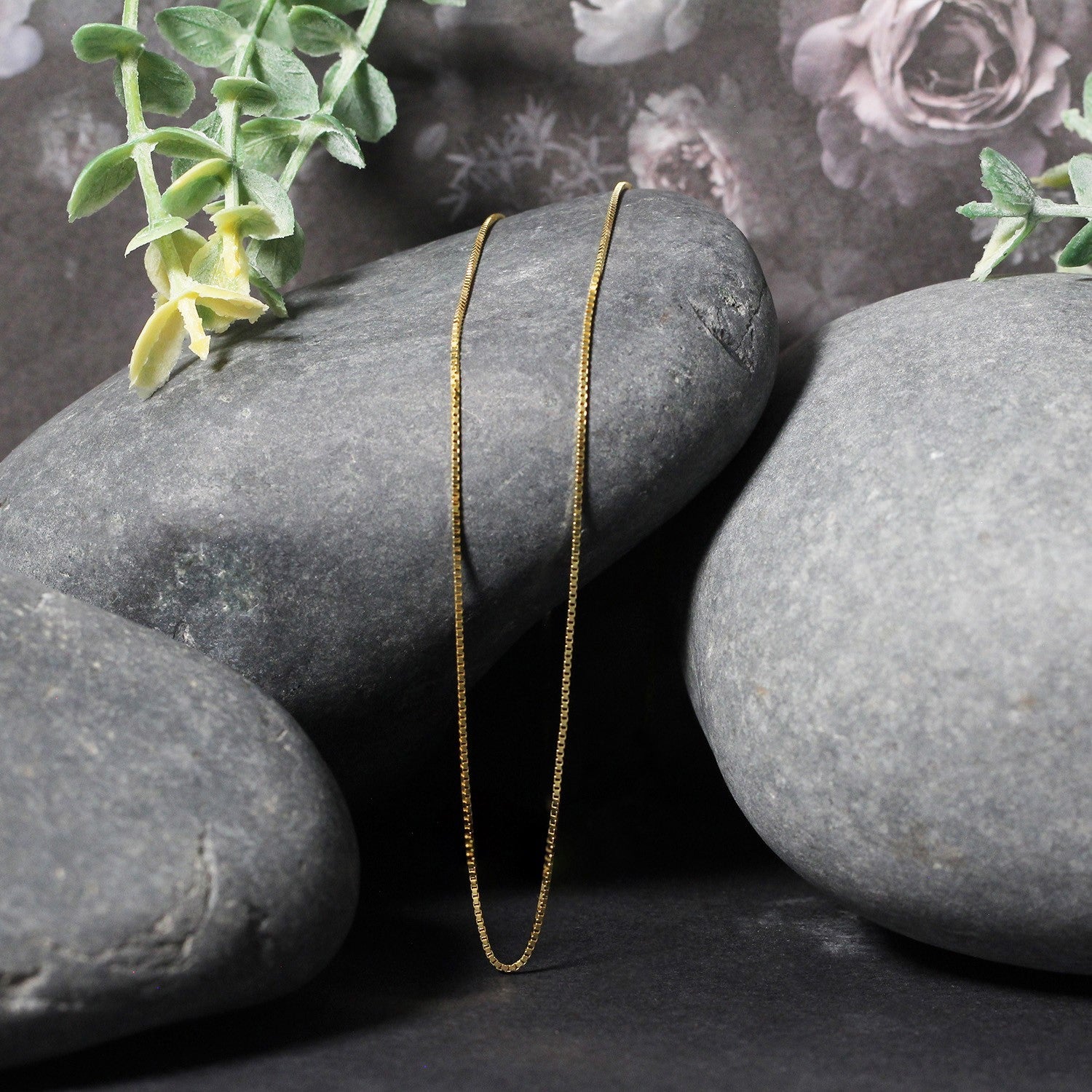 14k Yellow Gold Classic Box Chain 0.7mm by Bids.com
