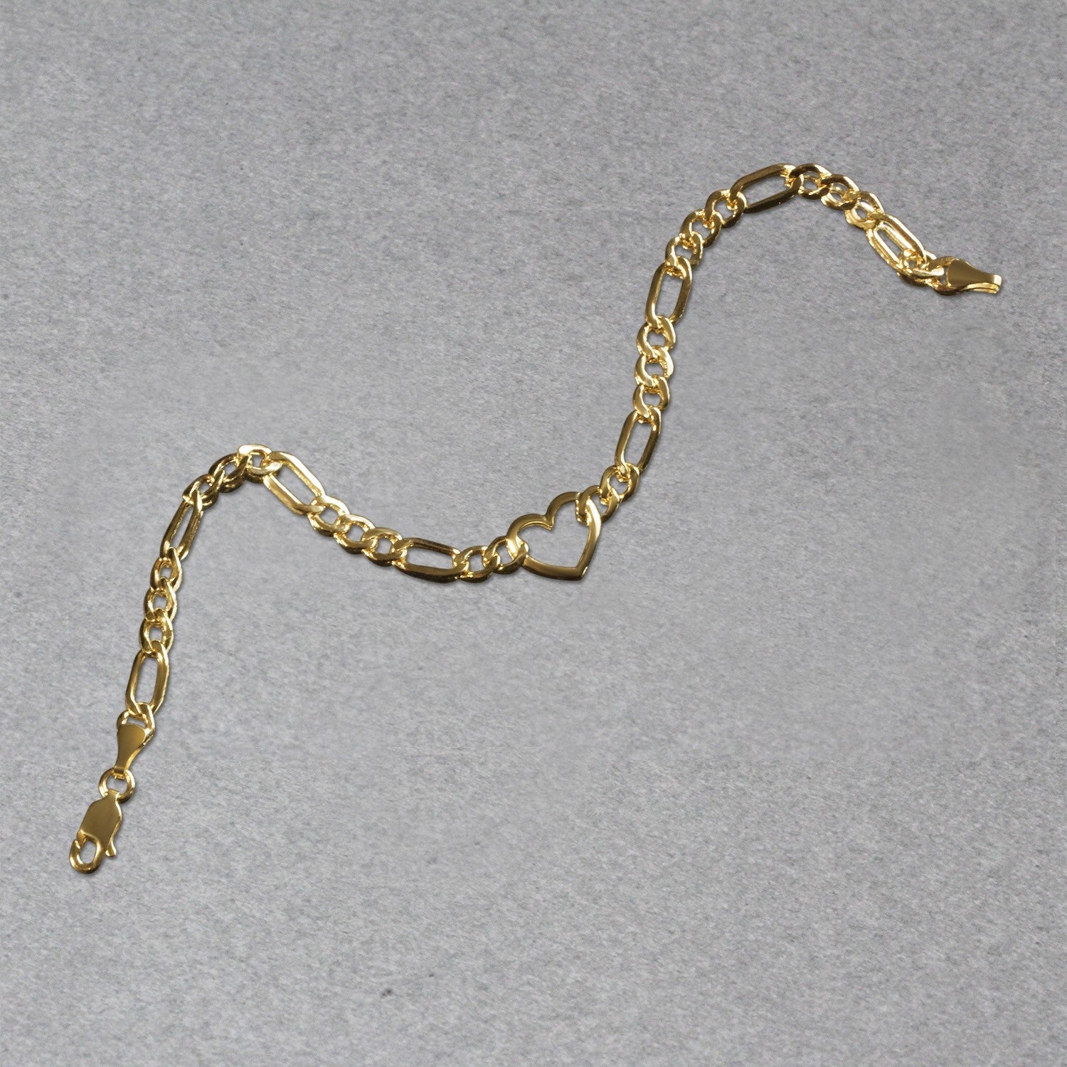 14k Yellow Gold 7 inch Figaro Chain Bracelet with Heart - DestGlow