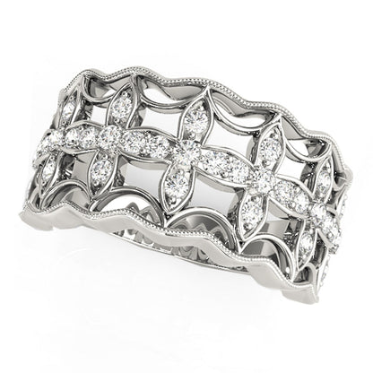 Diamond Studded Four Leaf Clover Motif Ring in 14k White Gold (1/4 cttw) by Bids.com