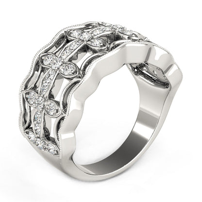 Diamond Studded Four Leaf Clover Motif Ring in 14k White Gold (1/4 cttw) by Bids.com