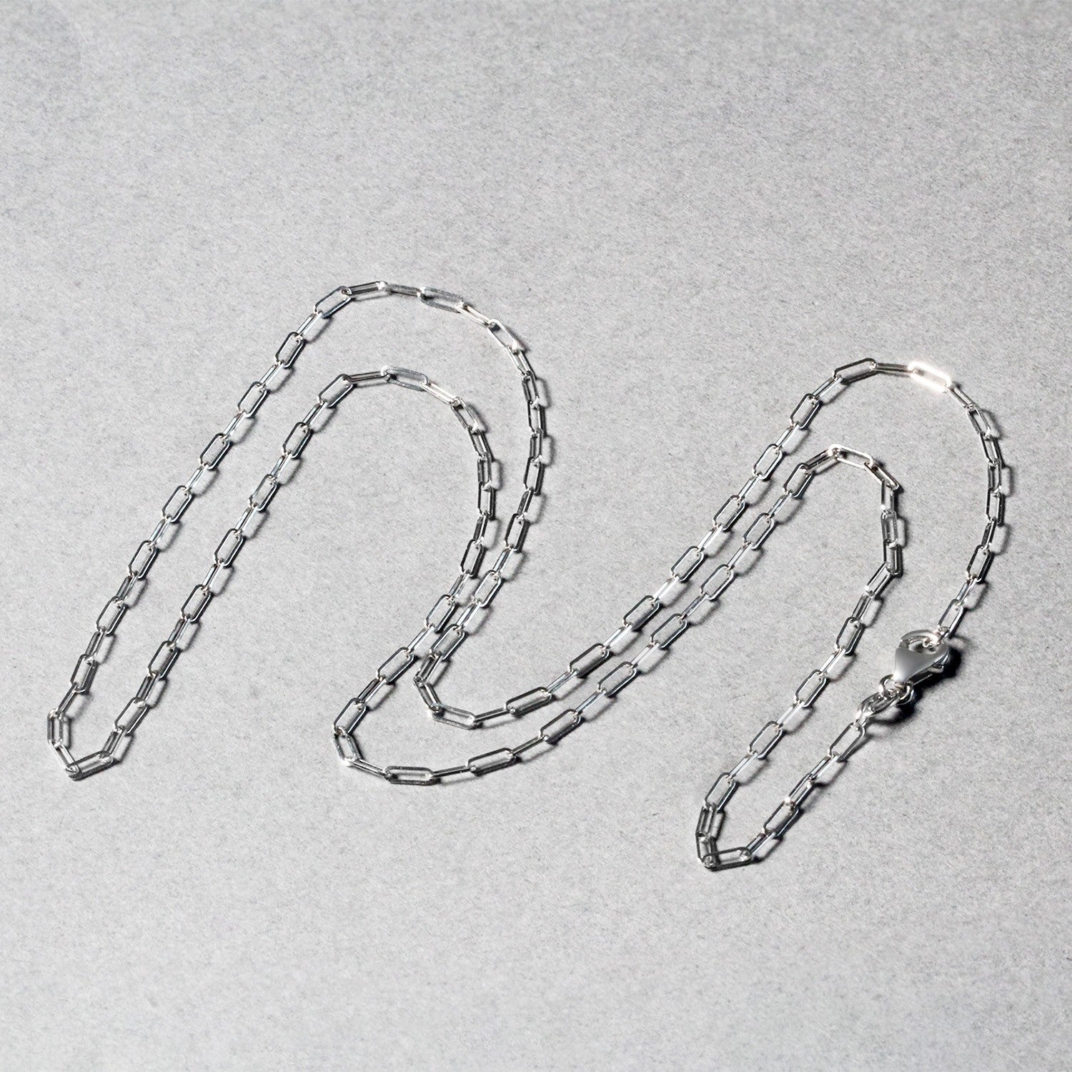 14K White Gold Fine Paperclip Chain (1.50 mm) - DestGlow