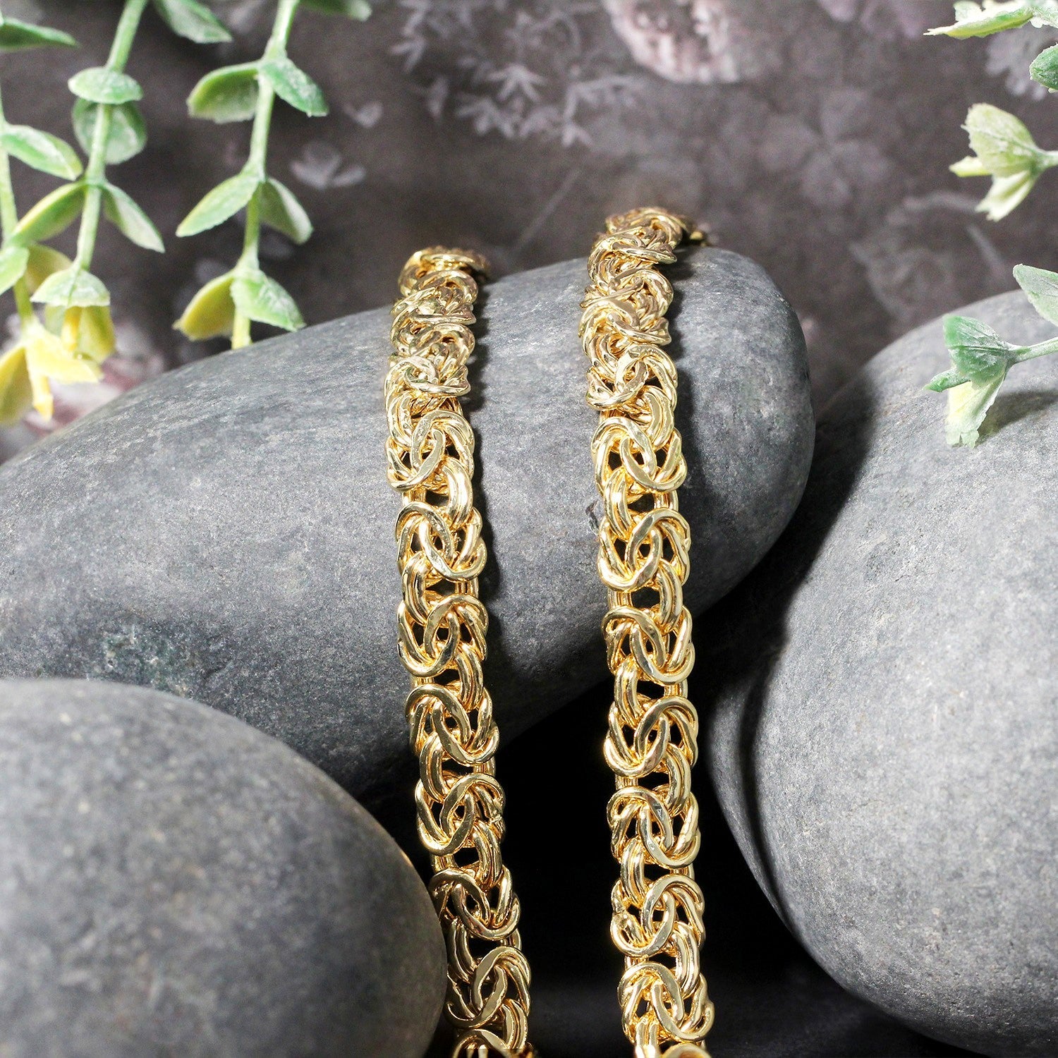 14k Yellow Gold Byzantine Motif Chain Necklace by Bids.com
