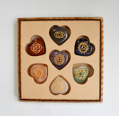 Chakra Crystals Set, Heart Shaped Reiki 7 Chakra Stones Set, Wooden Grid Plate, Selenite Log  DestGlow
