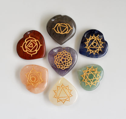 Chakra Crystals Set, Heart Shaped Reiki 7 Chakra Stones Set, Wooden Grid Plate, Selenite Log  DestGlow
