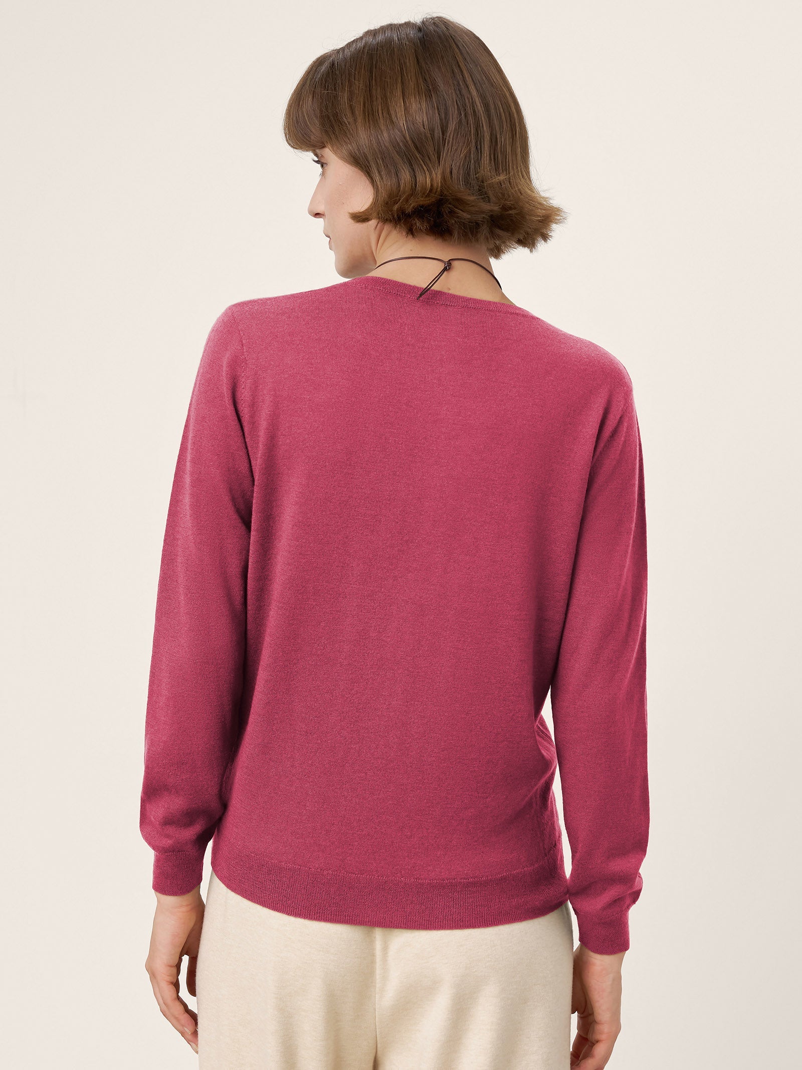 100% Extra-Fine Merino Wool Essential Crew Neck Knit Sweater BRIDGET by LINTICO