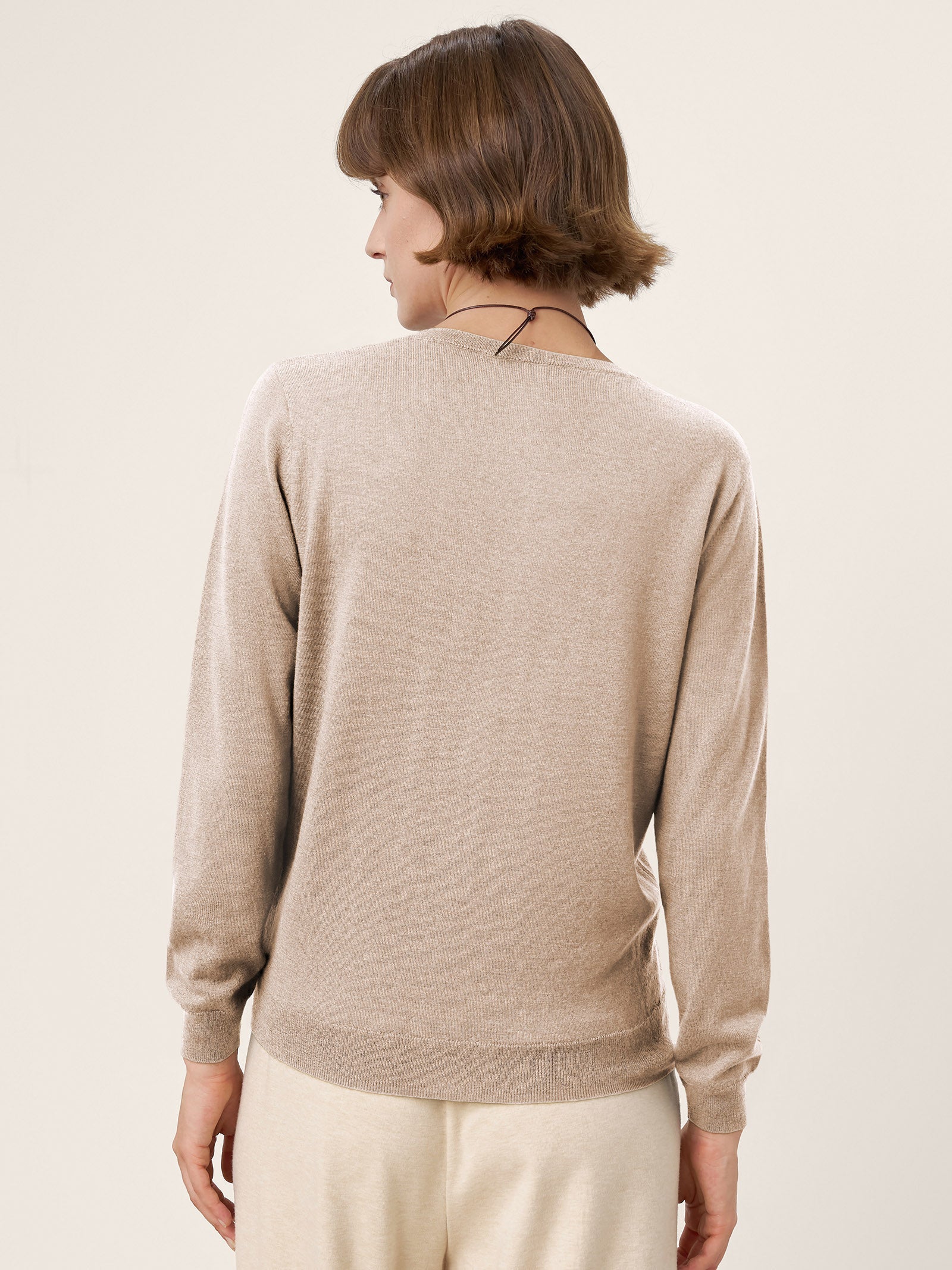 100% Extra-Fine Merino Wool Essential Crew Neck Knit Sweater BRIDGET by LINTICO