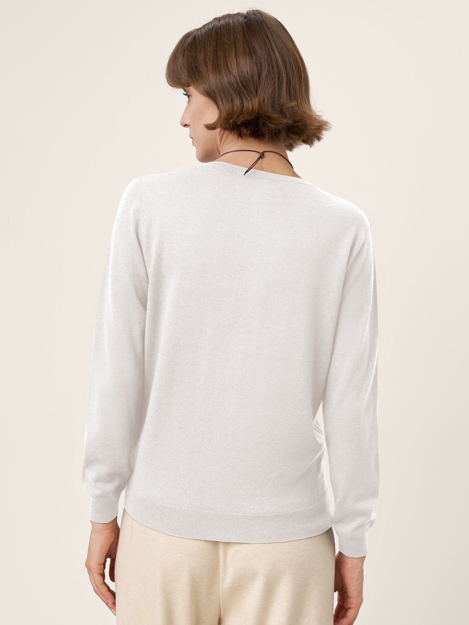 100% Extra-Fine Merino Wool Essential Crew Neck Knit Sweater BRIDGET by LINTICO