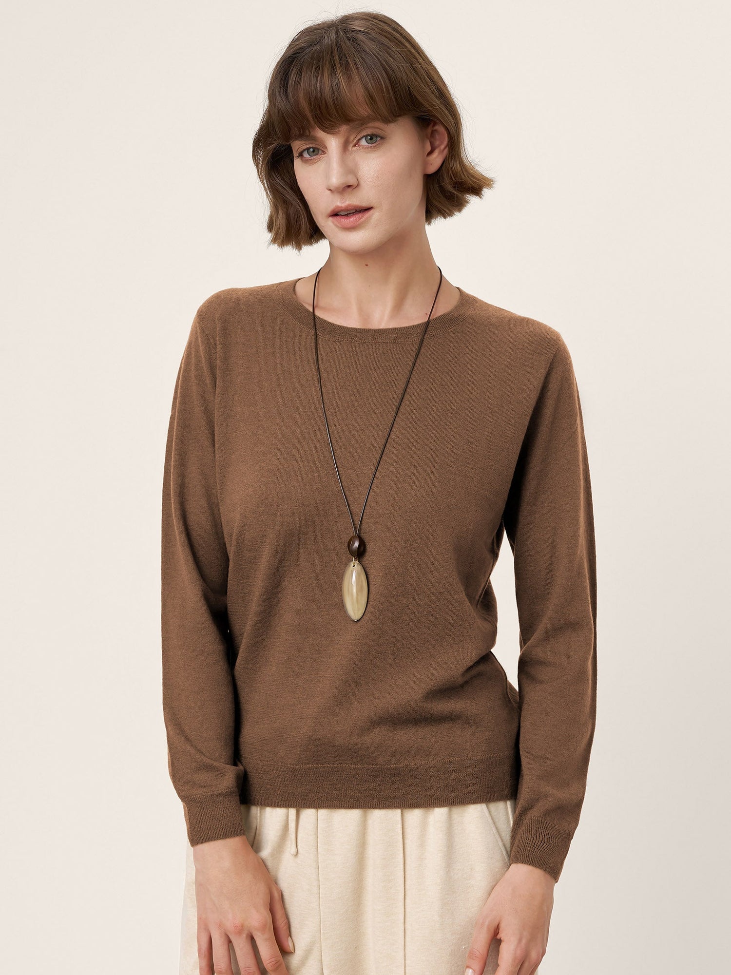 100% Extra-Fine Merino Wool Essential Crew Neck Knit Sweater BRIDGET by LINTICO