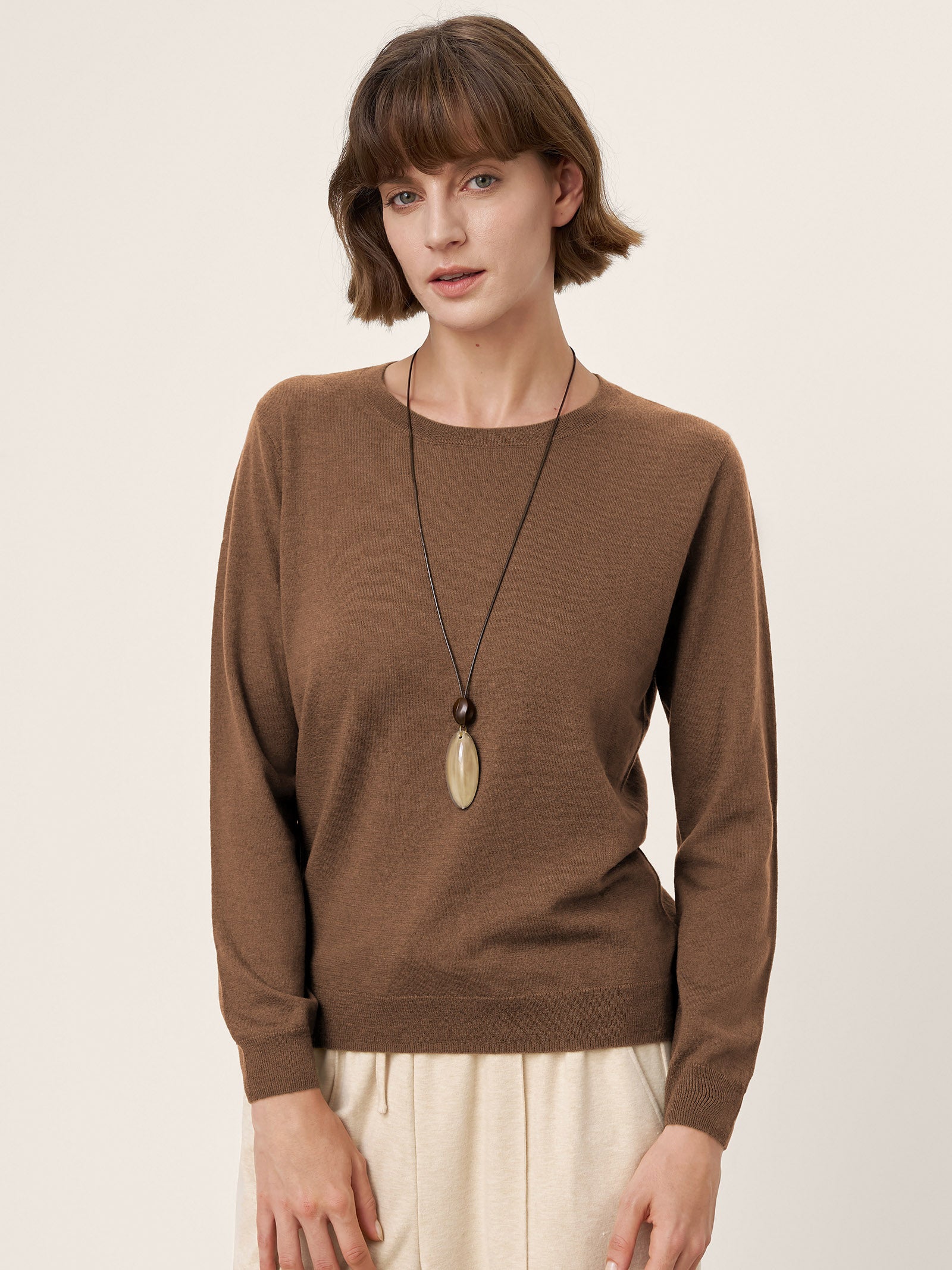 100% Extra-Fine Merino Wool Essential Crew Neck Knit Sweater BRIDGET by LINTICO