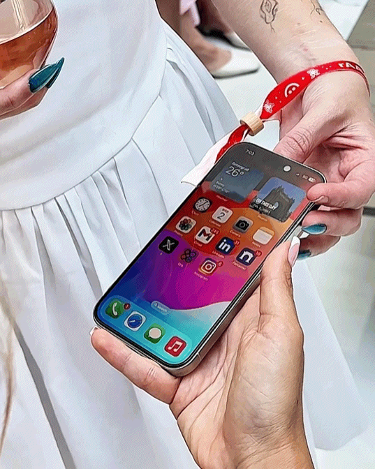 Based  🟦 NFC Nails That Share Your Socials