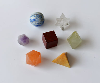 Chakra Crystals Geometric Set, 7 Chakra Plato Stones with Wooden Grid Plate, Selenite Log  DestGlow