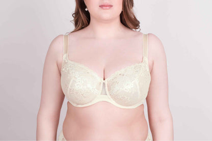 Bra Milavitsa 107180 - Lace, Underwired, Triple-Cup