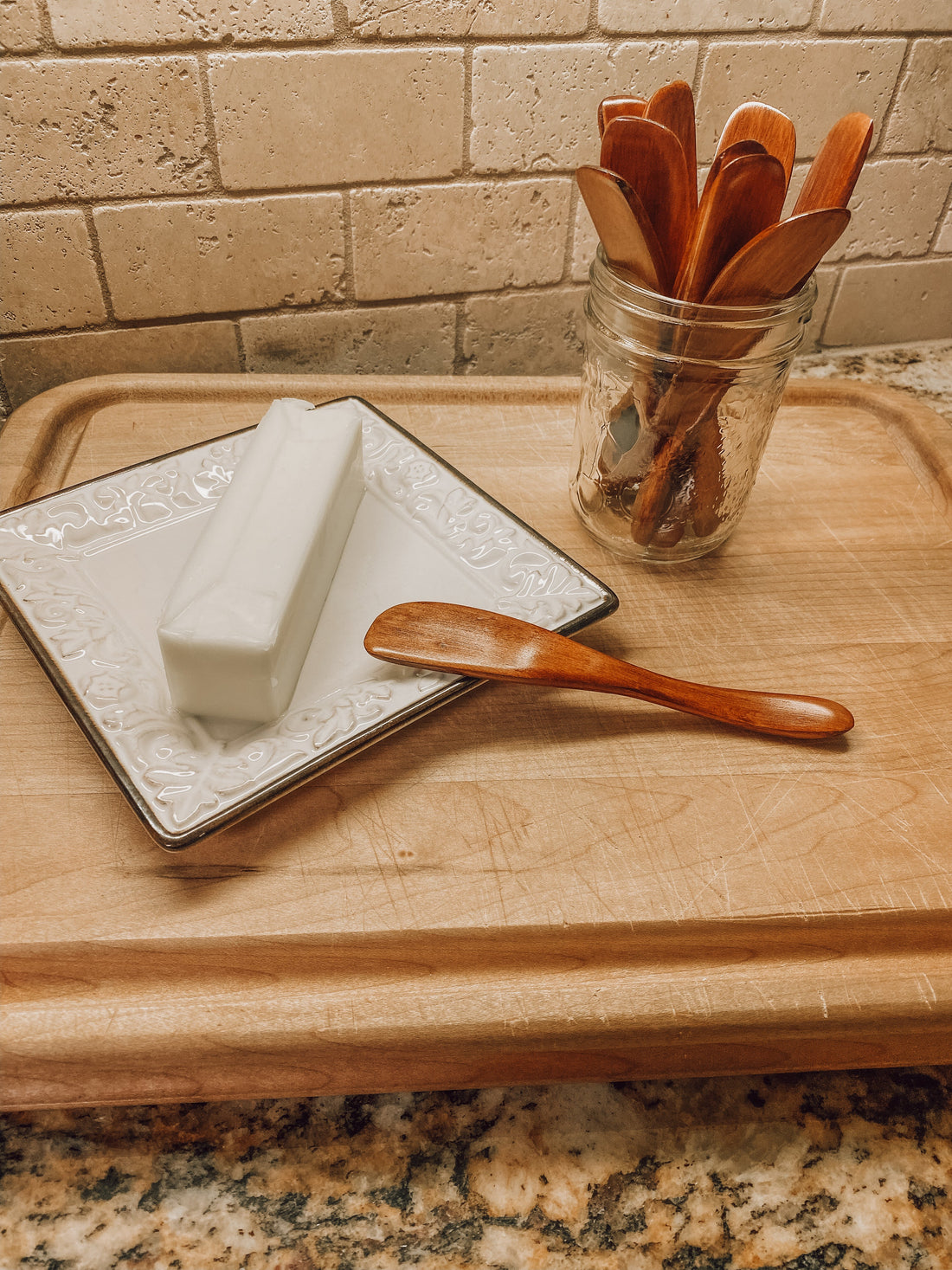 Onic Brands Wooden Butter Knife - DestGlow