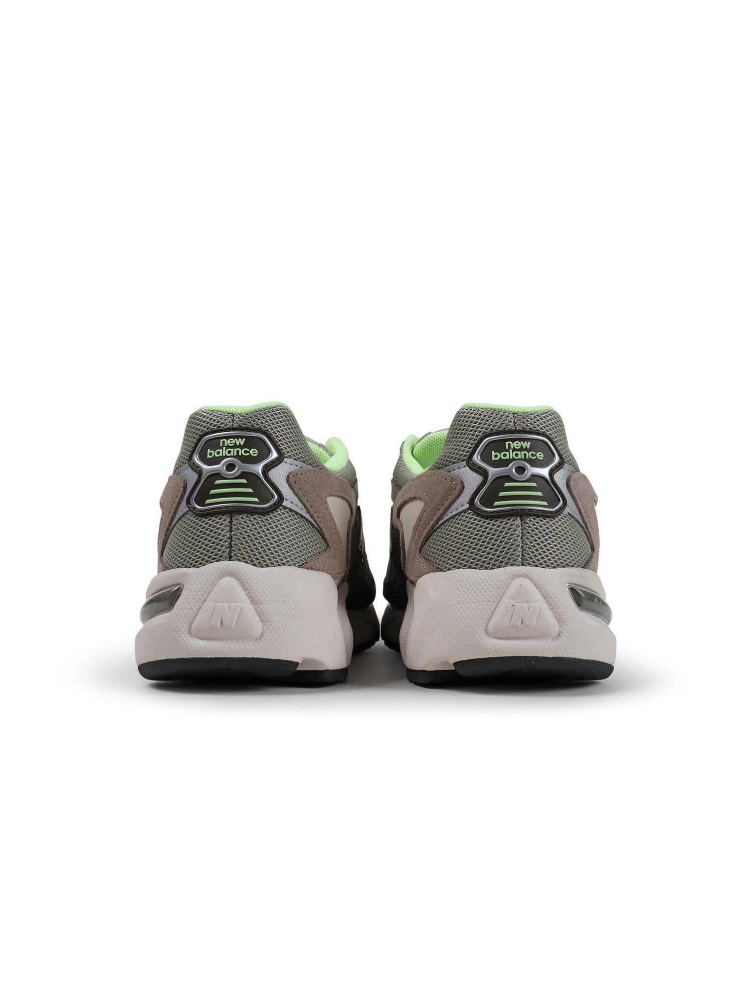 New Balance Mens 725 Shoes - Olivine by Denim Exchange