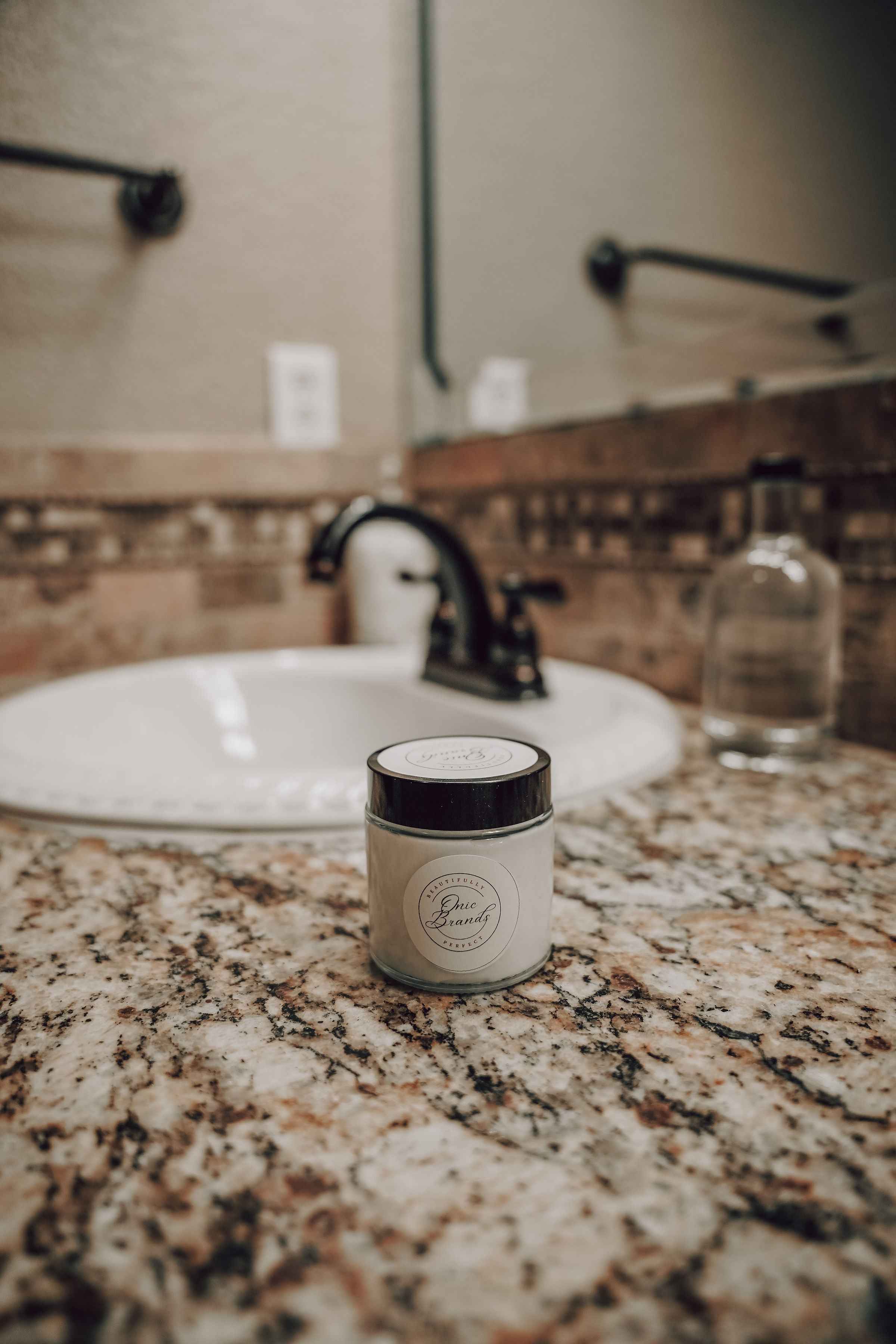 Onic Brands Overnight Face Cream