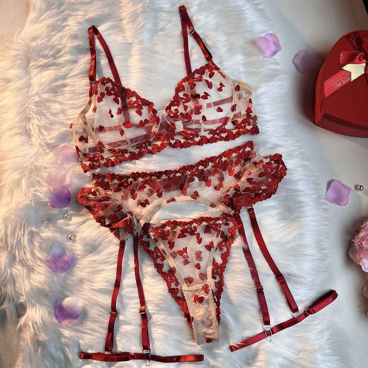 Heartstrings Embroidered 4 Piece Lingerie Set - lingerie &amp; underwear