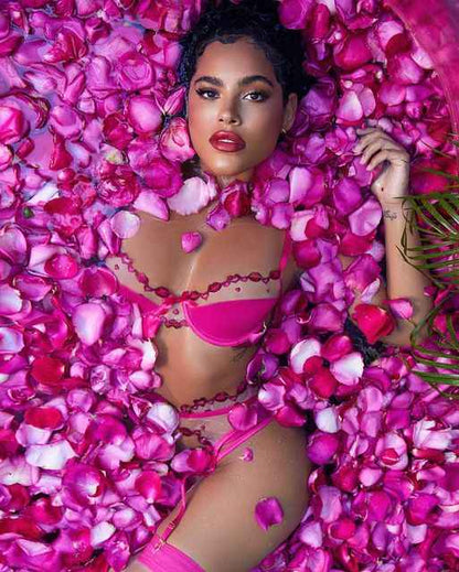 Kiss &amp; Tell 3-Piece Garter Set