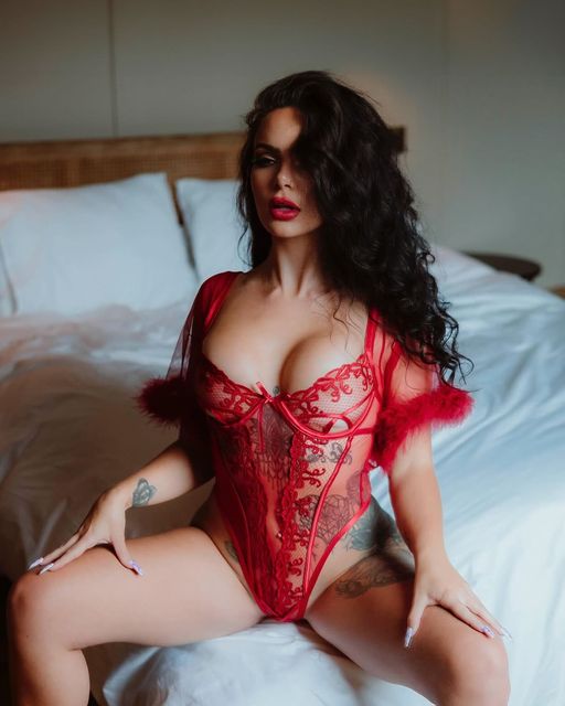 Rouge Bow Teddy with Sleeves 