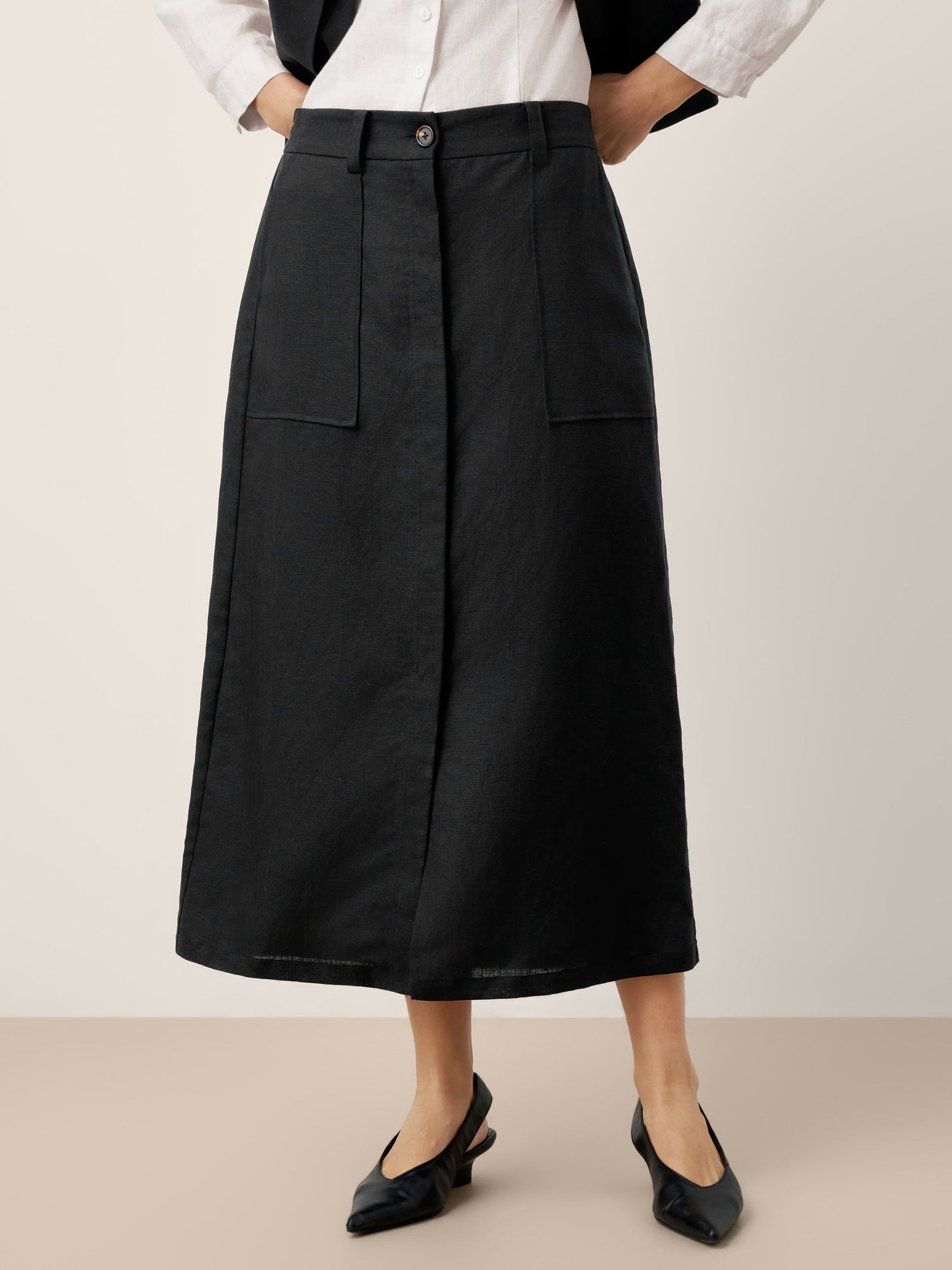 Linen-Lyocell Patch Pocket Placket Skirt LYRA by LINTICO