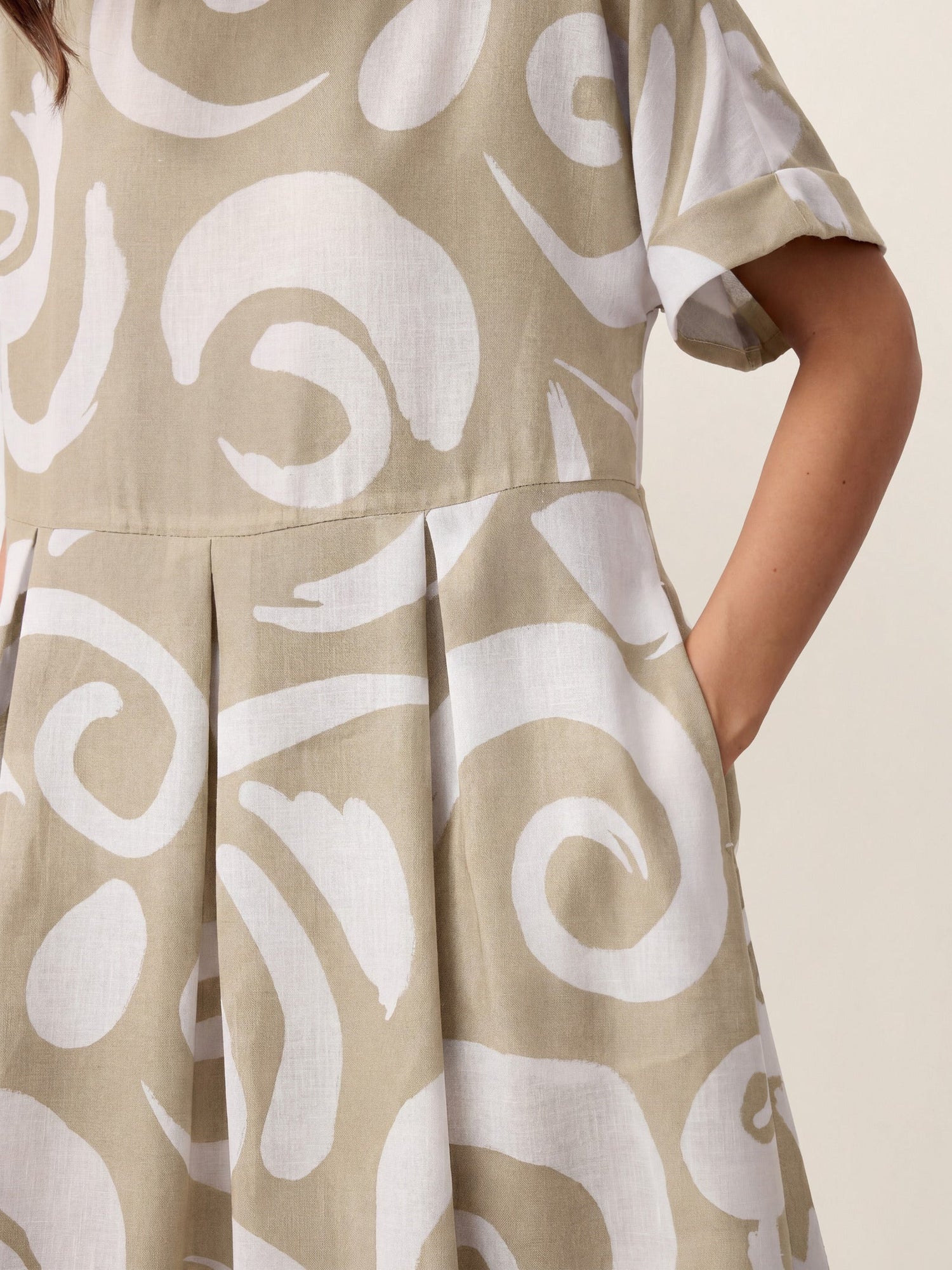 Linen Abstract-Print Pleated-Waist Midi Dress PRIYA