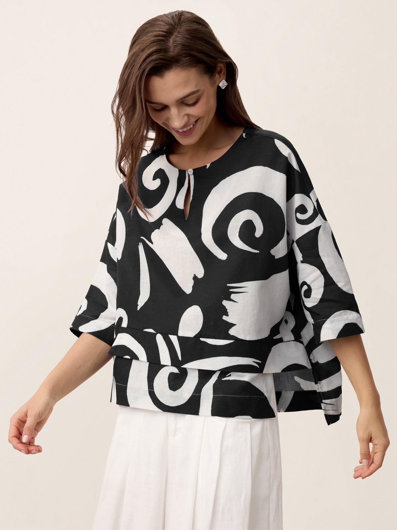Linen Layered Asymmetric Top NOREEN by LINTICO