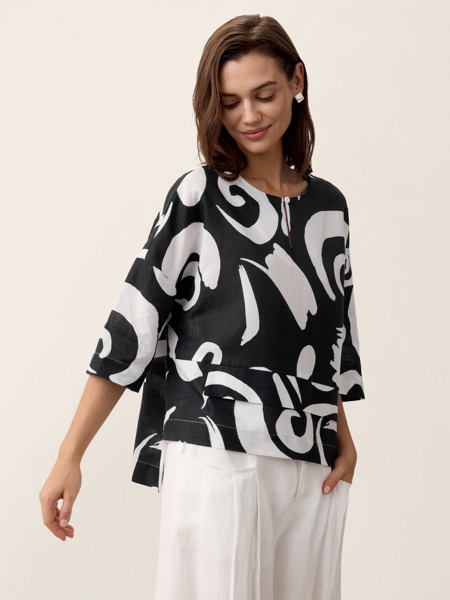 Linen Layered Asymmetric Top NOREEN by LINTICO