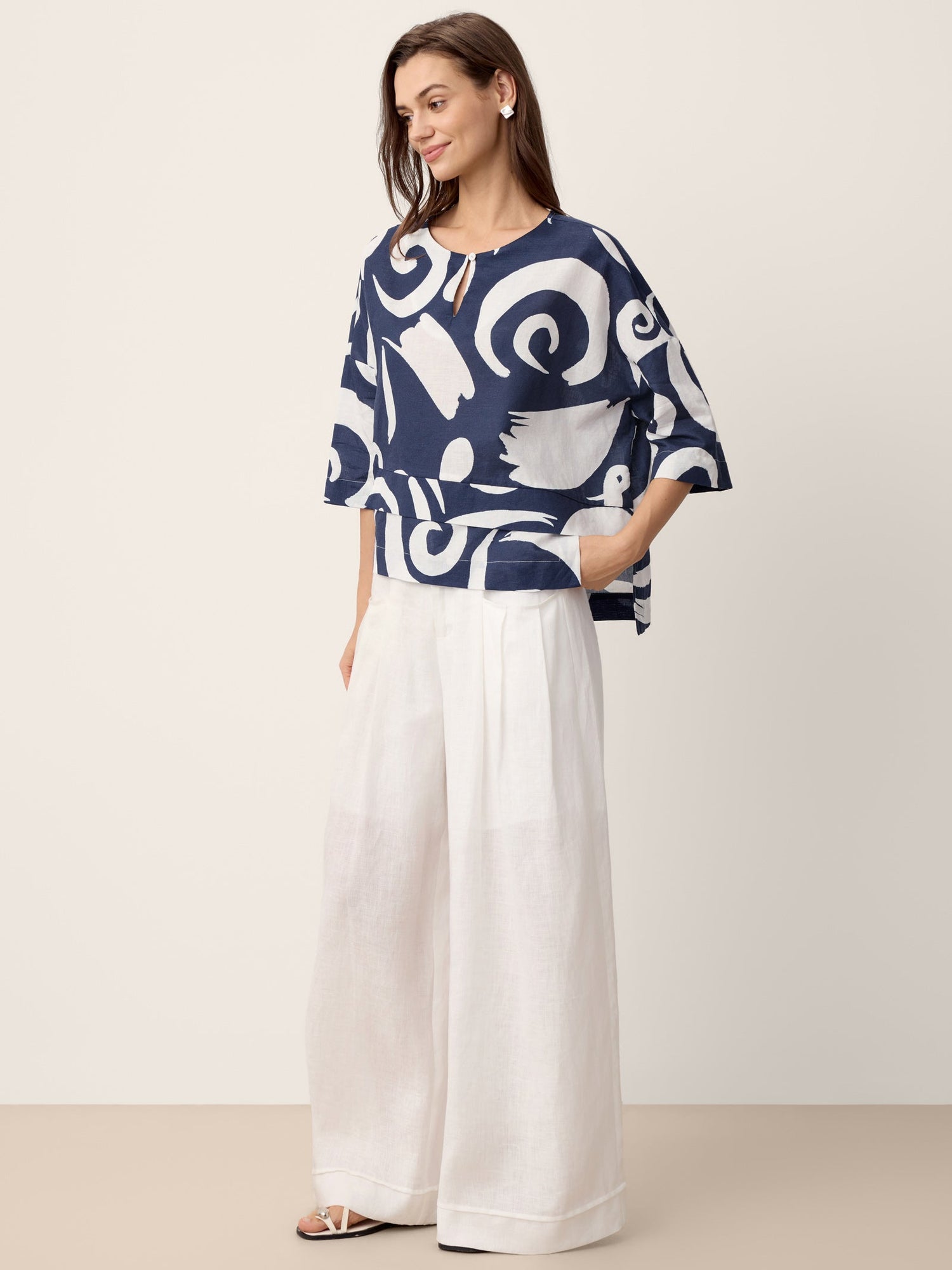 Linen Layered Asymmetric Top NOREEN by LINTICO