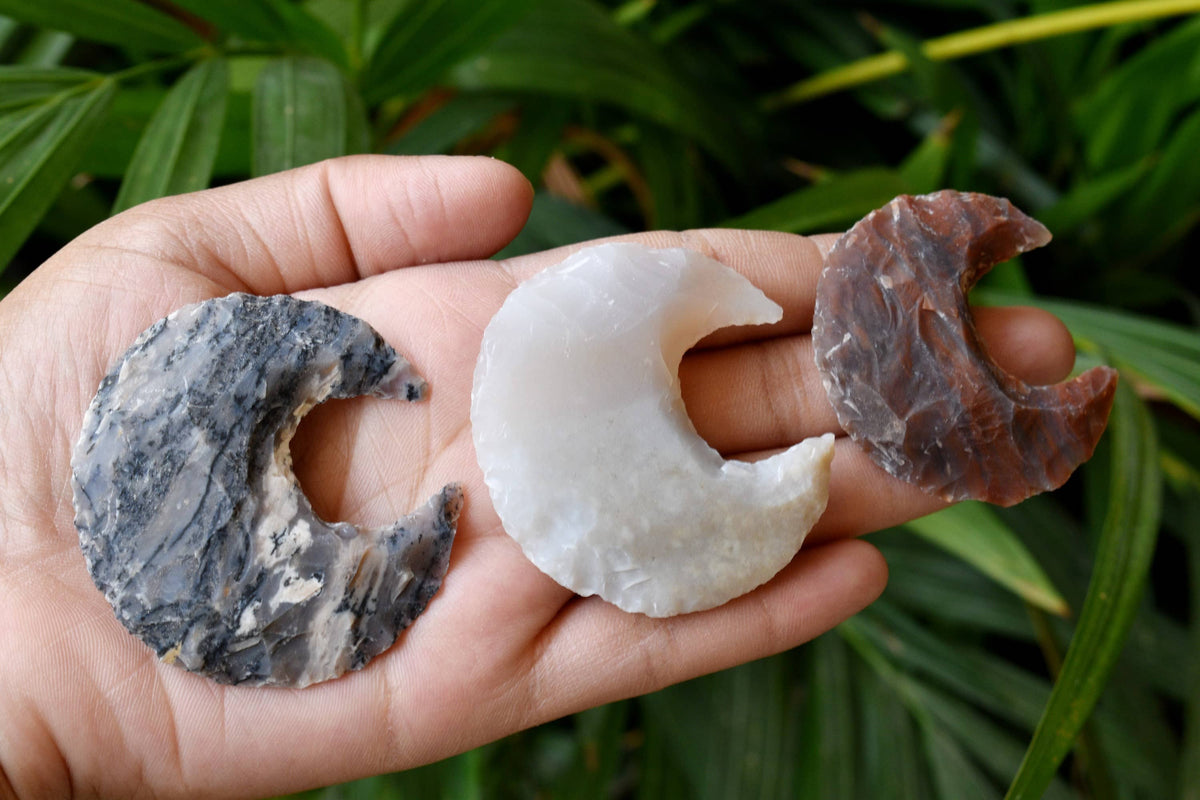 1" Fancy Jasper Moon Arrowhead Point, Indian Agate Spearhead Points  DestGlow