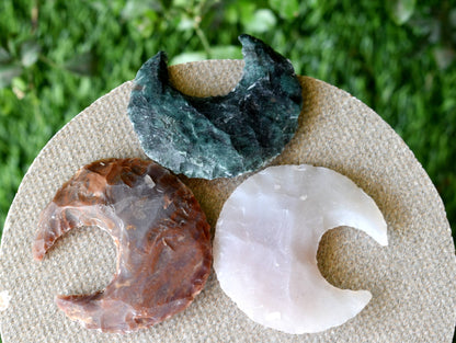 1" Fancy Jasper Moon Arrowhead Point, Indian Agate Spearhead Points  DestGlow