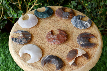 1" Fancy Jasper Moon Arrowhead Point, Indian Agate Spearhead Points  DestGlow