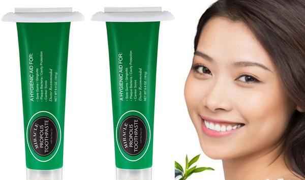 Two Pack of Natural Toothpaste Containing Propolis and Tea Tree Oil