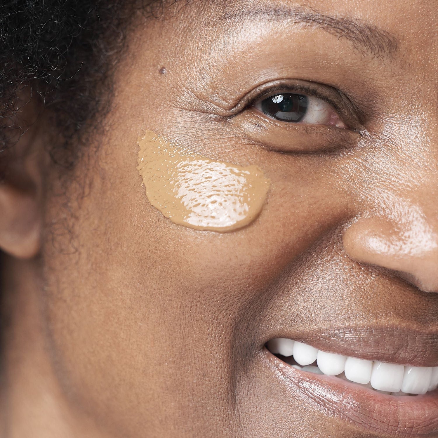 Mineral Tinted Moisturizer with SPF 40 by AbsoluteJOI® Skincare