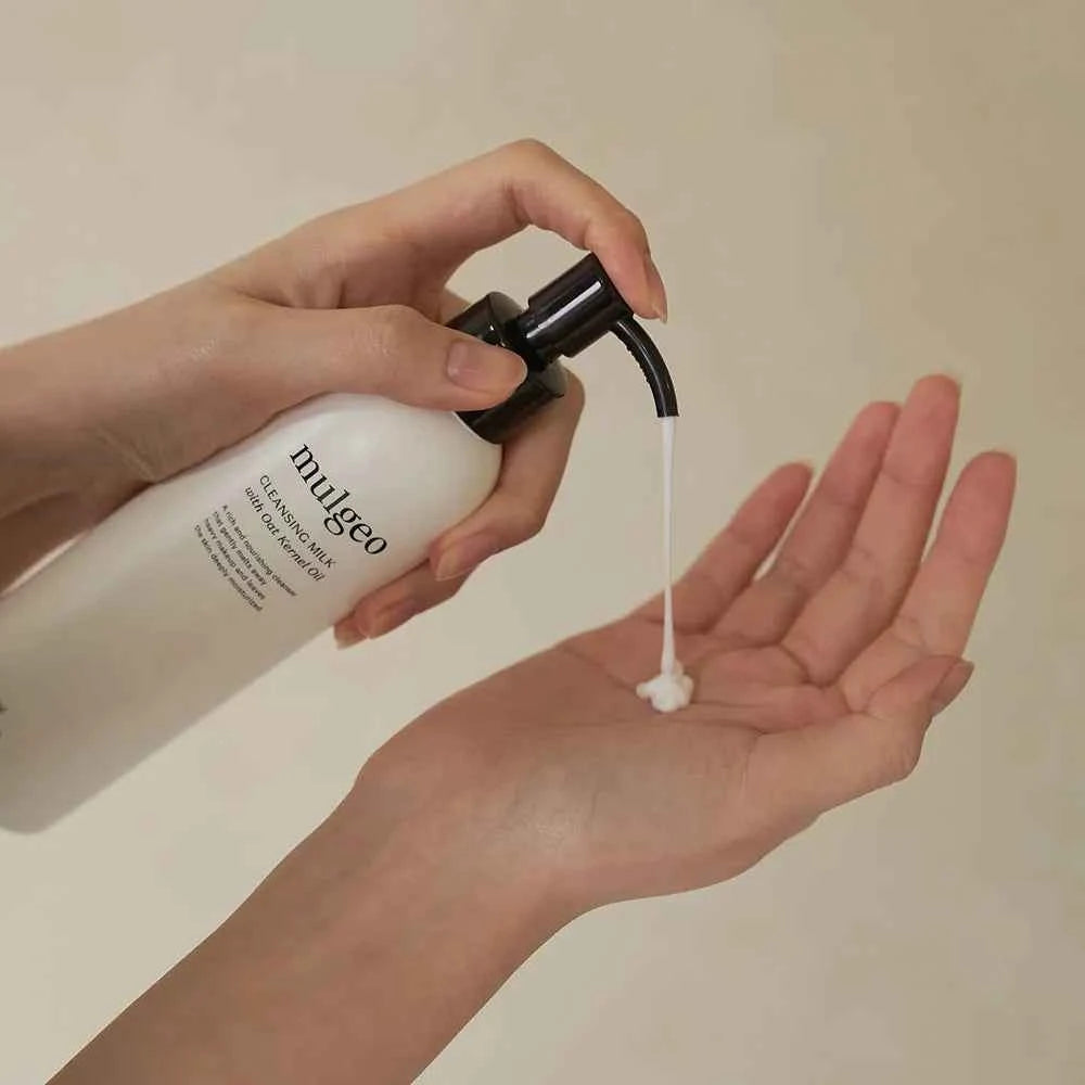 MULGEO Cleansing Milk With Oat Kernel Oil 195ml