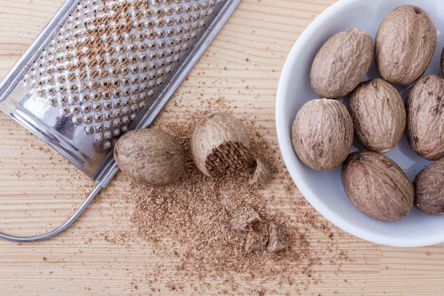Nutmeg, Whole by Country Life Natural Foods